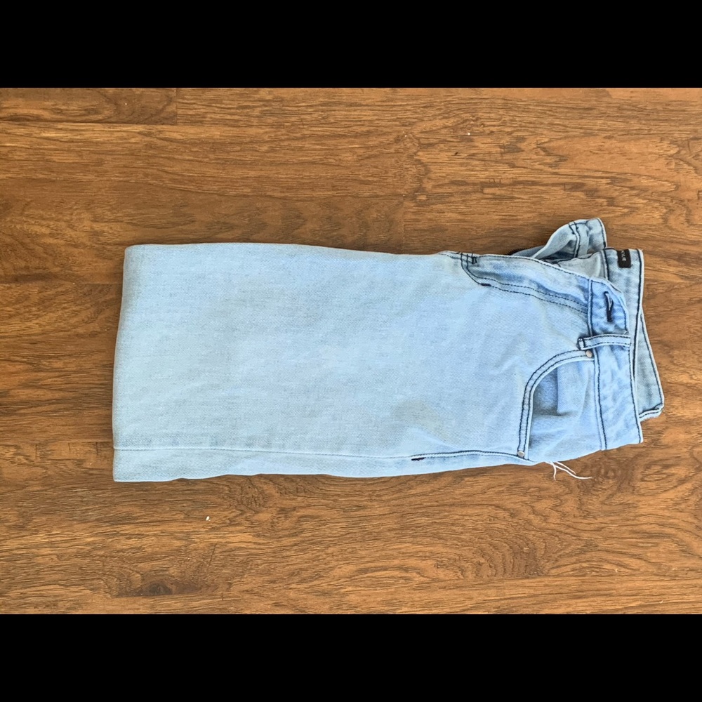 Kendal and Kylie mom jeans